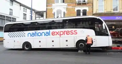 How to get to Windsor Castle by Bus Featured Image