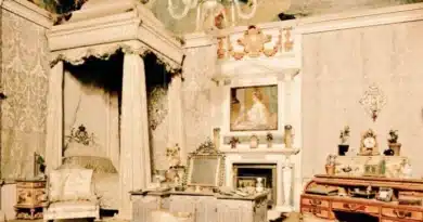 Windsor Castle Queens Bedchamber Featured Image